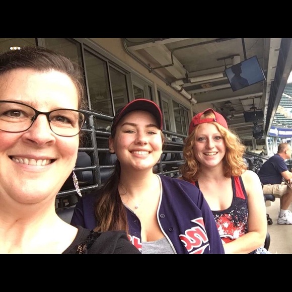 Meet your Posher, Heather - Picture 3 of 4